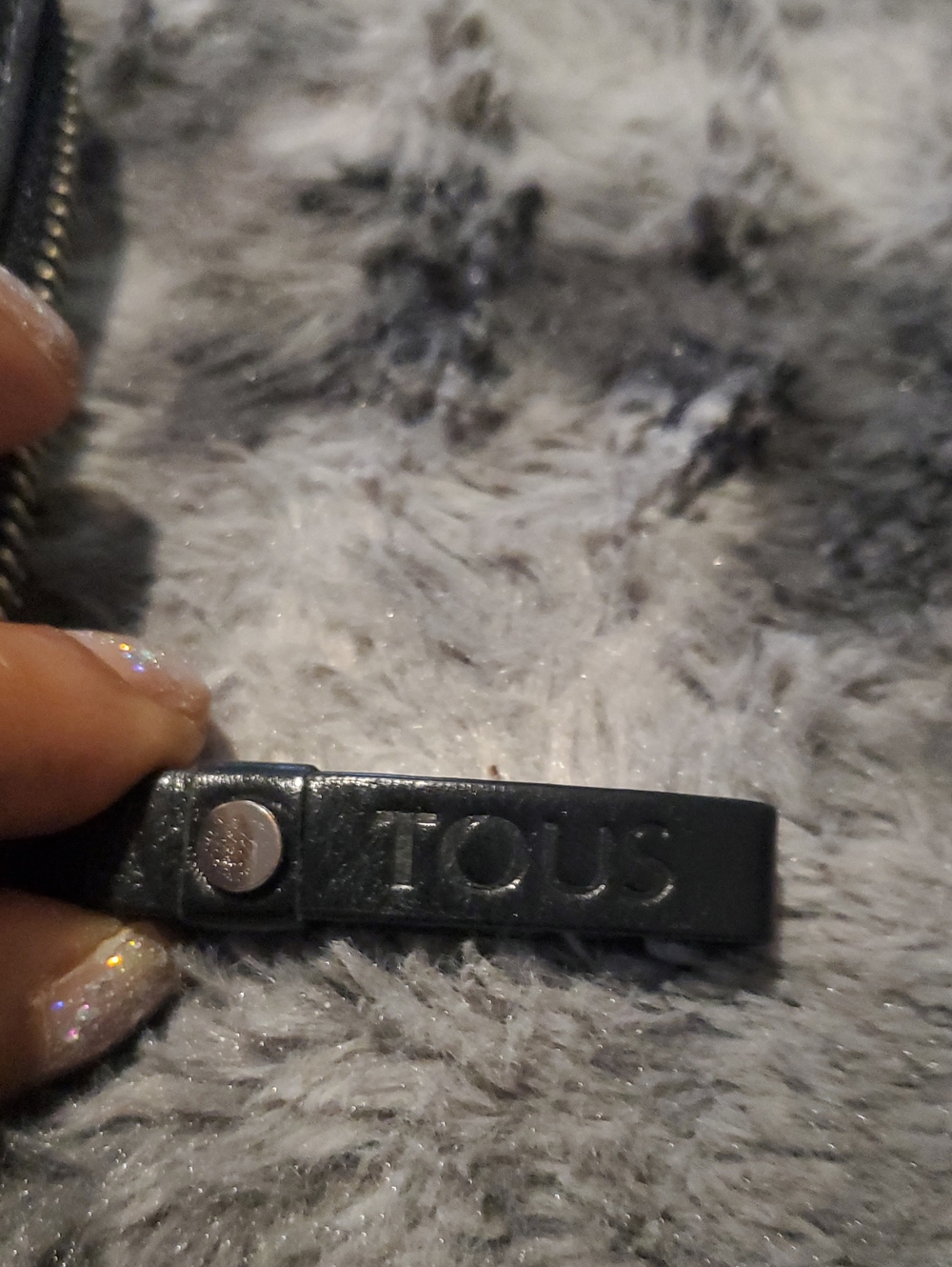 Tous - Picture 3 of 12